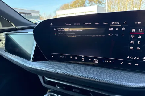 DK75USP Audi Q5 Edition 1 TDI quattro 204 PS S tronic Thumbnail #47