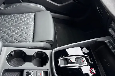 EK75DDX Audi S3 Black Edition TFSI  333 PS S tronic Thumbnail #24