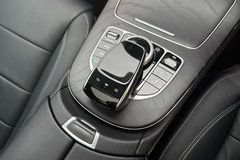 KY19ACF Mercedes-Benz E Class 2.9 E400d All-Terrain Edition G-Tronic+ 4MATIC Euro 6 (s/s) 5dr Thumbnail #24