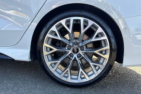 11 of 62 for Audi RS 3 RS 3 Saloon 400 PS S tronic