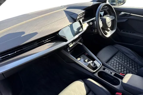 15 of 62 for Audi RS 3 RS 3 Saloon 400 PS S tronic