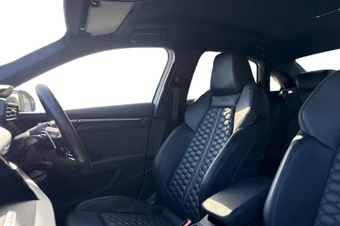 16 of 62 for Audi RS 3 RS 3 Saloon 400 PS S tronic