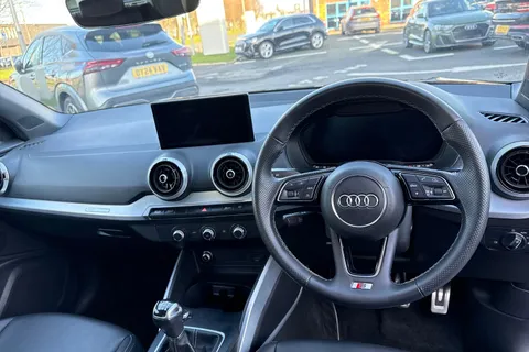 PX23OKT Audi Q2 S line 35 TFSI  150 PS 6-speed Thumbnail #19