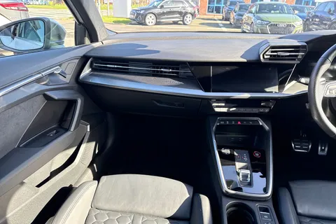 20 of 62 for Audi RS 3 RS 3 Saloon 400 PS S tronic