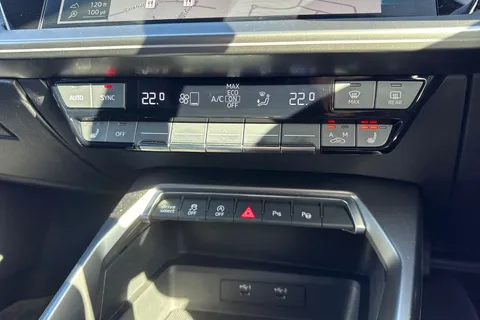 22 of 62 for Audi RS 3 RS 3 Saloon 400 PS S tronic