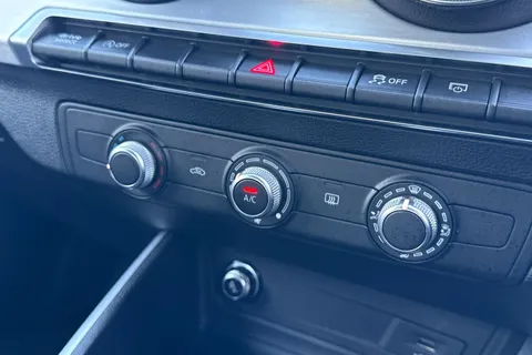 PX23OKT Audi Q2 S line 35 TFSI  150 PS 6-speed Thumbnail #23