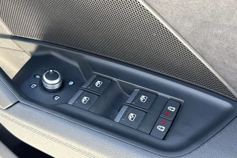 34 of 62 for Audi RS 3 RS 3 Saloon 400 PS S tronic