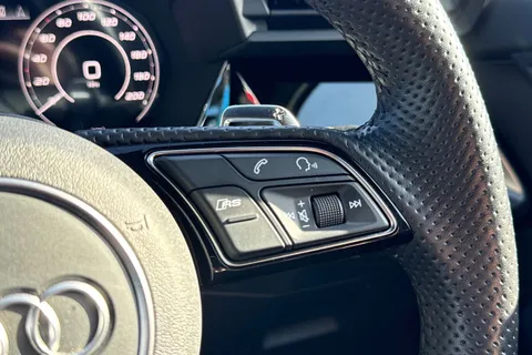 42 of 62 for Audi RS 3 RS 3 Saloon 400 PS S tronic