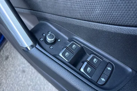 PX23OKT Audi Q2 S line 35 TFSI  150 PS 6-speed Thumbnail #50