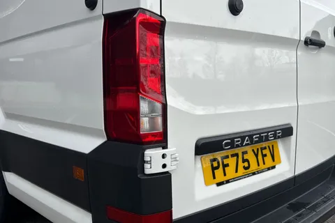 PF75YFV Volkswagen Crafter 2.0 TDI 177PS Commerce Plus Super High Roof Van Thumbnail #8