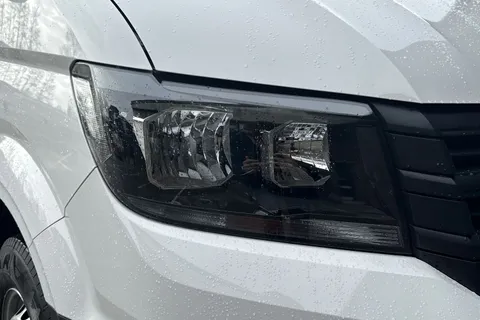 PF75YFV Volkswagen Crafter 2.0 TDI 177PS Commerce Plus Super High Roof Van Thumbnail #9