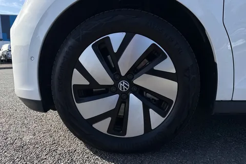 KN73UFP Volkswagen ID. Buzz 150kW Life Pro 77kWh 5dr Auto Thumbnail #13