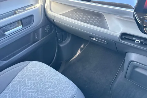 KN73UFP Volkswagen ID. Buzz 150kW Life Pro 77kWh 5dr Auto Thumbnail #20