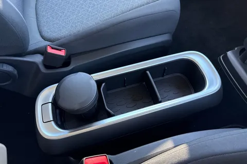 KN73UFP Volkswagen ID. Buzz 150kW Life Pro 77kWh 5dr Auto Thumbnail #35