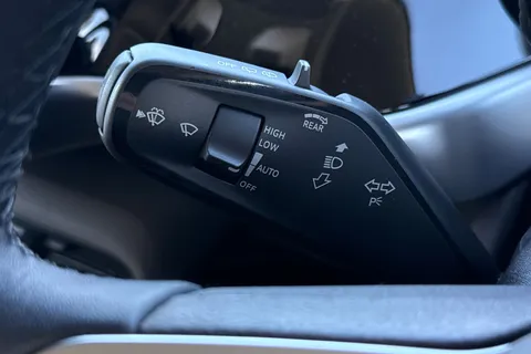 KN73UFP Volkswagen ID. Buzz 150kW Life Pro 77kWh 5dr Auto Thumbnail #38