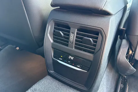 NK71XHN BMW 4 Series 2.0 420d MHT M Sport Auto xDrive Euro 6 (s/s) 2dr Thumbnail #43