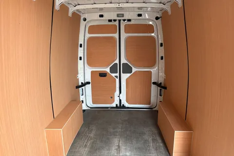 DE72FOD Volkswagen Crafter 2.0 TDI 140PS Startline High Roof Van Thumbnail #20