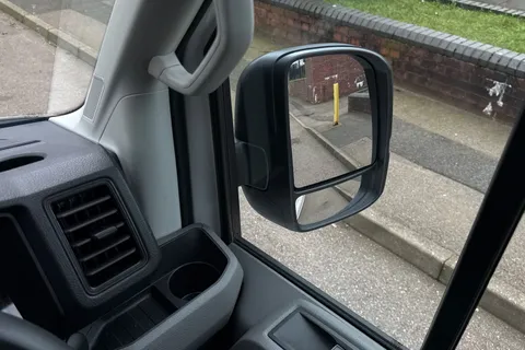 DE72FOD Volkswagen Crafter 2.0 TDI 140PS Startline High Roof Van Thumbnail #22