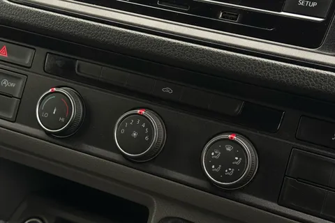 DE72FOD Volkswagen Crafter 2.0 TDI 140PS Startline High Roof Van Thumbnail #23