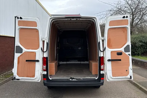 DE72FOD Volkswagen Crafter 2.0 TDI 140PS Startline High Roof Van Thumbnail #38