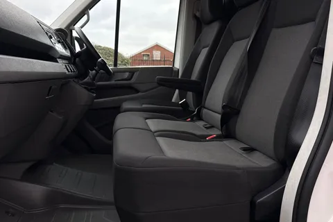 DE72FOD Volkswagen Crafter 2.0 TDI 140PS Startline High Roof Van Thumbnail #47