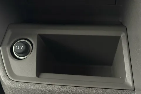 DE72FOD Volkswagen Crafter 2.0 TDI 140PS Startline High Roof Van Thumbnail #51