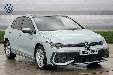 DC25FPK Volkswagen Golf 1.5 TSI 272 GTE eHybrid 5dr DSG**PAN ROOF** Thumbnail #1