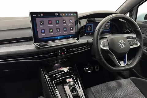 DC25FPK Volkswagen Golf 1.5 TSI 272 GTE eHybrid 5dr DSG**PAN ROOF** Thumbnail #2