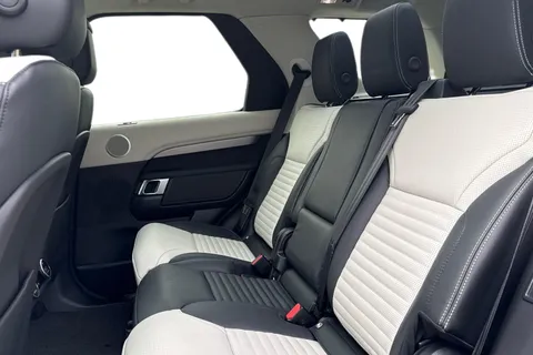 DX75NHG Land Rover Discovery 3.0 D350 Dynamic HSE 5dr Thumbnail #5