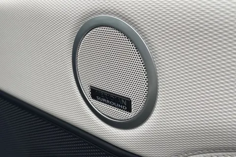 DX75NHG Land Rover Discovery 3.0 D350 Dynamic HSE 5dr Thumbnail #26