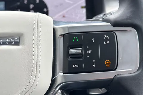 DX75NHG Land Rover Discovery 3.0 D350 Dynamic HSE 5dr Thumbnail #49