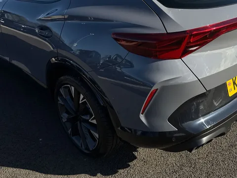 KR25VFN CUPRA Formentor 2.0 TSI 333 VZ2 5dr DSG 4Drive**PANORAMIC SUNROOF** Thumbnail #17