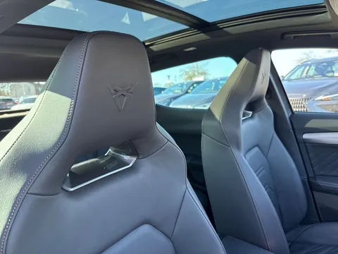 KR25VFN CUPRA Formentor 2.0 TSI 333 VZ2 5dr DSG 4Drive**PANORAMIC SUNROOF** Thumbnail #22