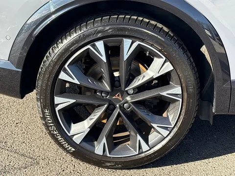 KR25VFN CUPRA Formentor 2.0 TSI 333 VZ2 5dr DSG 4Drive**PANORAMIC SUNROOF** Thumbnail #24