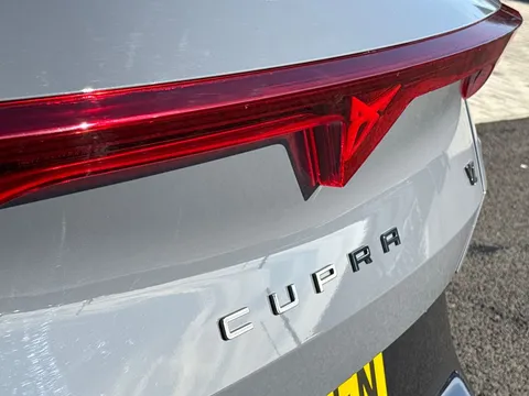 KR25VFN CUPRA Formentor 2.0 TSI 333 VZ2 5dr DSG 4Drive**PANORAMIC SUNROOF** Thumbnail #29