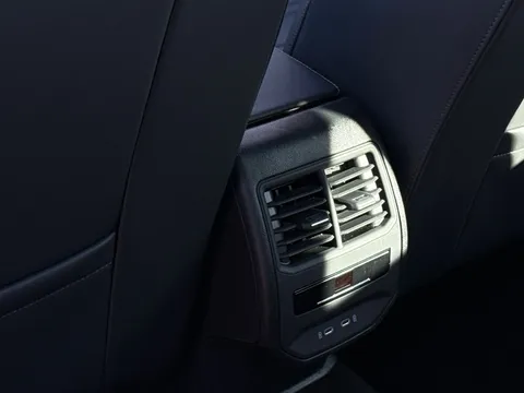 KR25VFN CUPRA Formentor 2.0 TSI 333 VZ2 5dr DSG 4Drive**PANORAMIC SUNROOF** Thumbnail #34