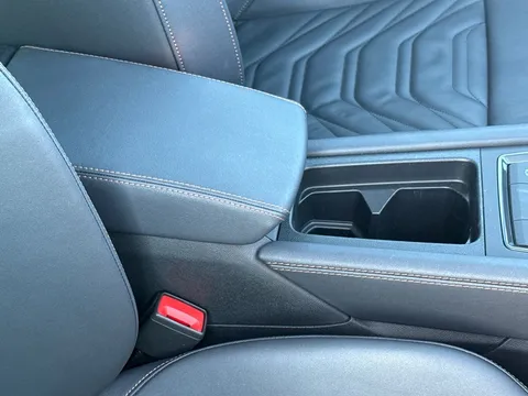 KR25VFN CUPRA Formentor 2.0 TSI 333 VZ2 5dr DSG 4Drive**PANORAMIC SUNROOF** Thumbnail #35