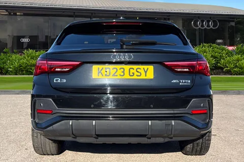 KD23GSY Audi Q3 Black Edition 45 TFSI quattro 245 PS S tronic Thumbnail #5