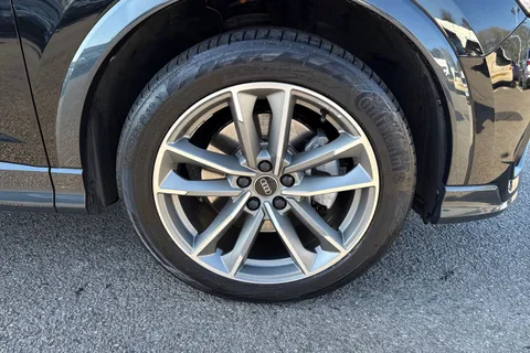 KD23GSY Audi Q3 Black Edition 45 TFSI quattro 245 PS S tronic Thumbnail #13