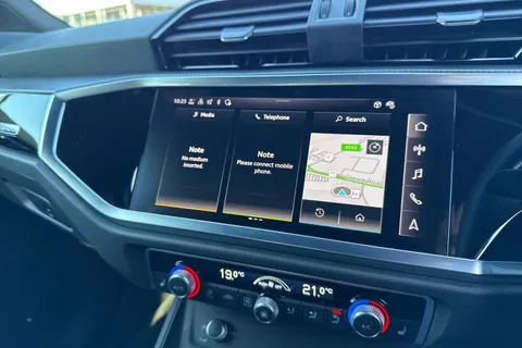 KD23GSY Audi Q3 Black Edition 45 TFSI quattro 245 PS S tronic Thumbnail #34