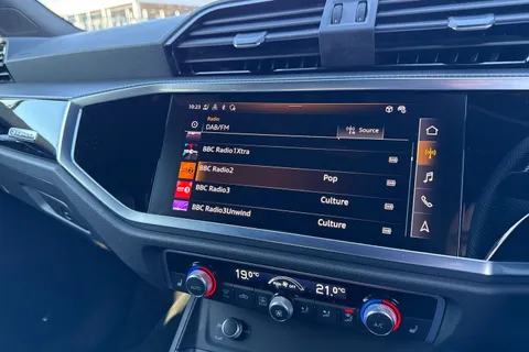 KD23GSY Audi Q3 Black Edition 45 TFSI quattro 245 PS S tronic Thumbnail #36