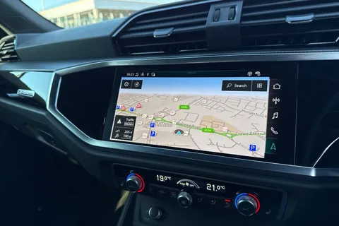 KD23GSY Audi Q3 Black Edition 45 TFSI quattro 245 PS S tronic Thumbnail #41