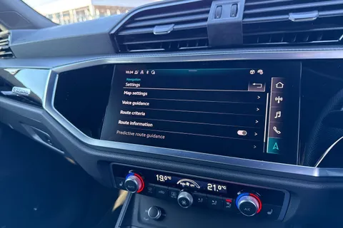 KD23GSY Audi Q3 Black Edition 45 TFSI quattro 245 PS S tronic Thumbnail #42