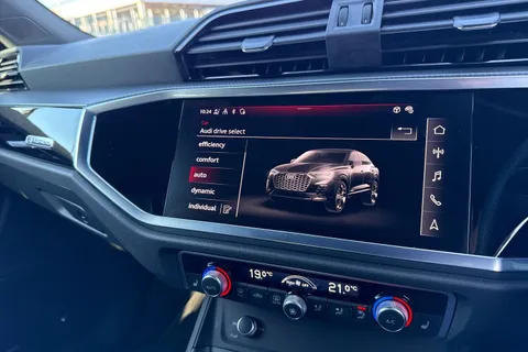 KD23GSY Audi Q3 Black Edition 45 TFSI quattro 245 PS S tronic Thumbnail #45