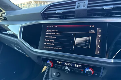 KD23GSY Audi Q3 Black Edition 45 TFSI quattro 245 PS S tronic Thumbnail #47