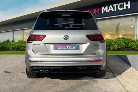 CE66PDZ Volkswagen Tiguan 2.0 TDI BlueMotion Tech R-Line DSG 4Motion Euro 6 (s/s) 5dr Thumbnail #5
