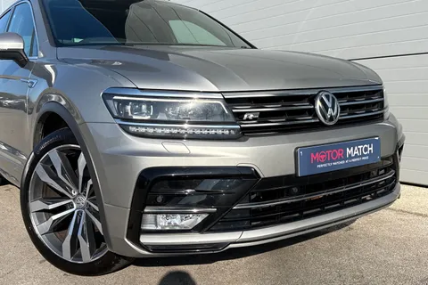 CE66PDZ Volkswagen Tiguan 2.0 TDI BlueMotion Tech R-Line DSG 4Motion Euro 6 (s/s) 5dr Thumbnail #9