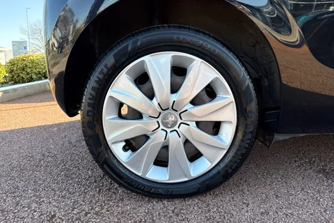 KT18VFE PEUGEOT 108 1.0 Active Euro 6 3dr Thumbnail #10