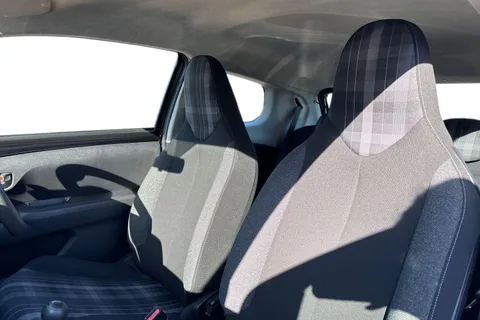 KT18VFE PEUGEOT 108 1.0 Active Euro 6 3dr Thumbnail #15