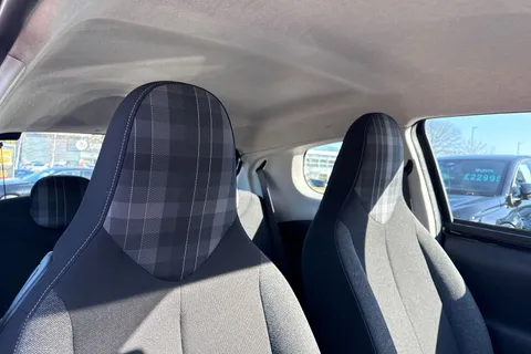 KT18VFE PEUGEOT 108 1.0 Active Euro 6 3dr Thumbnail #23